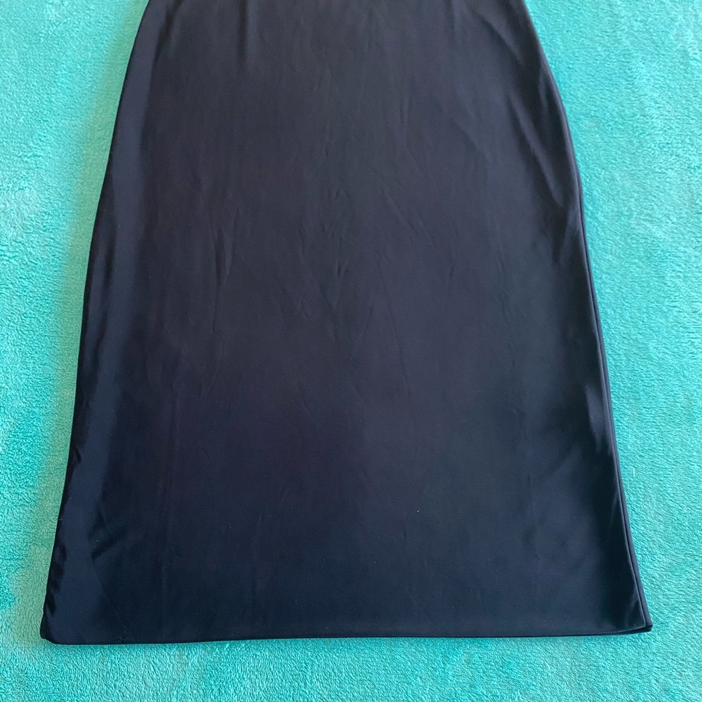 LBD From Fashion Nova - Picture 4 of 16